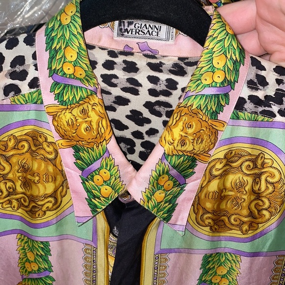 Very Rare Gianni Versace Medusa Head Paisley print silk button down shirt - Picture 4 of 10